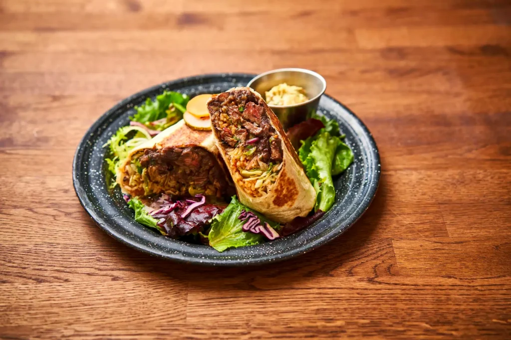 Burrito bœuf riz et salade – restaurant mexicain Lyon