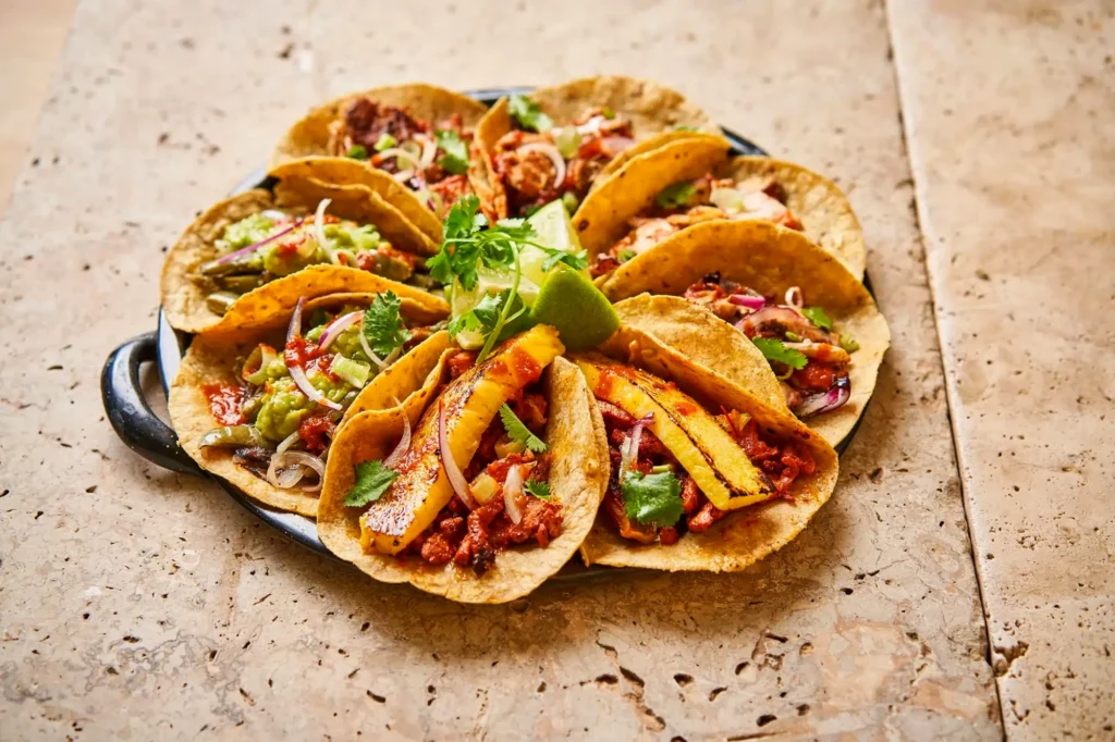 Plateau de tacos assortis – cuisine mexicaine authentique Lyon